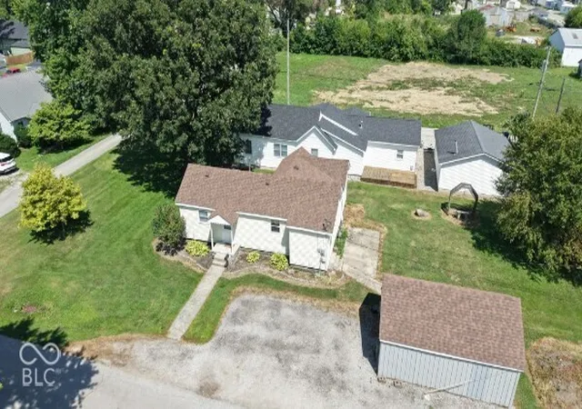 Photo 3 of Single family home for sale at 621 W Superior St, Lebanon, IN 46052 | MLS# 22128600 | Listing updated on 2026-09-30