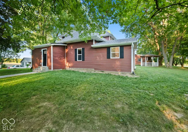 Photo 3 of Sale Pending at 3415 S County Rd 25 W, Greencastle, IN 46135 | MLS# 22128602 | Listing updated on 2026-10-02