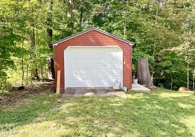 Photo 3 of Single family home for sale at 2902 W Stratford Cir, Crawfordsville, IN 47933 | MLS# 22128605 | Listing updated on 2026-10-02