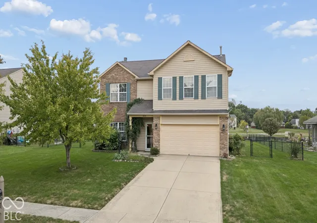 Photo 1 of Single family home for sale at 19352 Pathway Pointe, Noblesville, IN 46062 | MLS# 22128607 | Listing updated on 2026-10-03