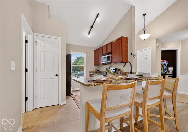 Photo 4 of Sale Pending at 17486 Trailview Cir, Noblesville, IN 46062 | MLS# 22128625 | Listing updated on 2026-10-04