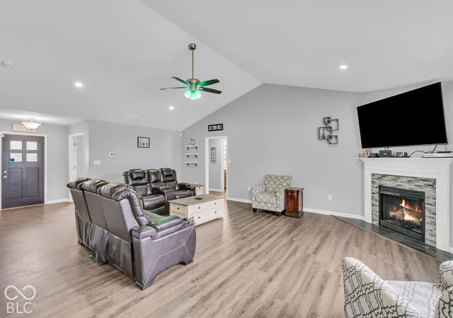 Photo 4 of Single family home for sale at 158 Diamond Ln, Crawfordsville, IN 47933 | MLS# 22128627 | Listing updated on 2026-10-01