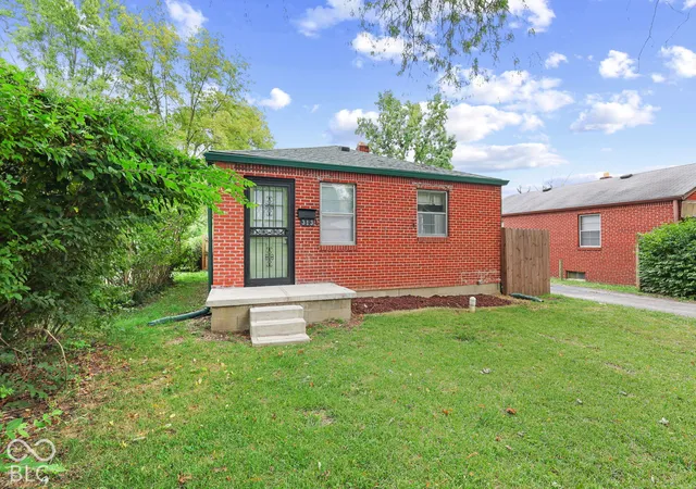 Photo 2 of Single family home for sale at 313 S Sheridan Ave, Indianapolis, IN 46219 | MLS# 22128634 | Listing updated on 2026-09-30