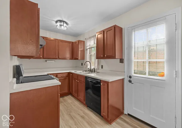 Photo 4 of Single family home for sale at 313 S Sheridan Ave, Indianapolis, IN 46219 | MLS# 22128634 | Listing updated on 2026-09-30