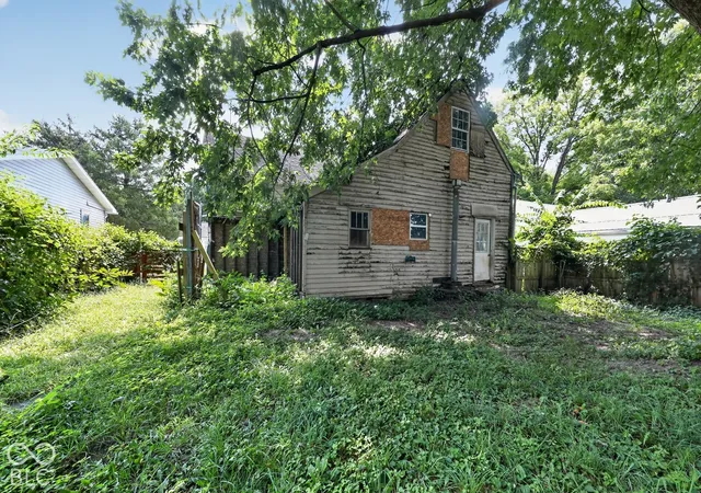 Photo 1 of Single family home for sale at 306 E Pike St, Vevay, IN 47043 | MLS# 22128636 | Listing updated on 2026-10-25