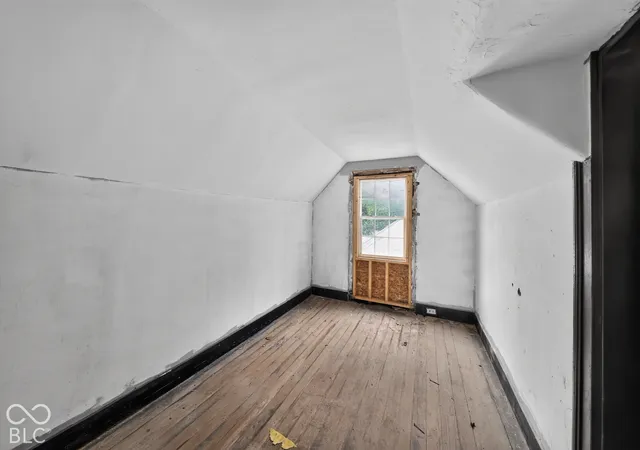 Photo 4 of Single family home for sale at 306 E Pike St, Vevay, IN 47043 | MLS# 22128636 | Listing updated on 2026-10-25