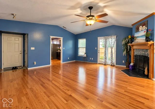 Photo 4 of Single family home for sale at 8830 Summer Walk Dr E, Indianapolis, IN 46227 | MLS# 22128637 | Listing updated on 2026-09-30