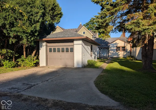 Photo 2 of Single family home for sale at 507 N Perkins St, Rushville, IN 46173 | MLS# 22128639 | Listing updated on 2026-10-01