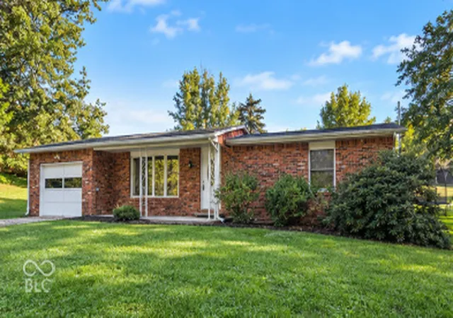 Photo 3 of Single family home for sale at 340 S State Hwy 7, North Vernon, IN 47265 | MLS# 22128640 | Listing updated on 2026-09-30