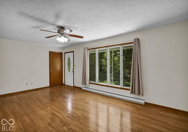 Photo 3 of Single family home for sale at 340 S State Hwy 7, North Vernon, IN 47265 | MLS# 22128640 | Listing updated on 2026-10-09