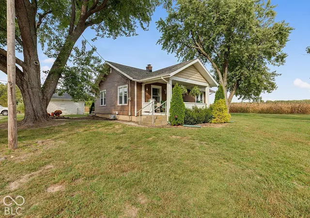 Photo 3 of Single family home for sale at 11422 W State Rd 47, Thorntown, IN 46071 | MLS# 22128645 | Listing updated on 2026-10-28