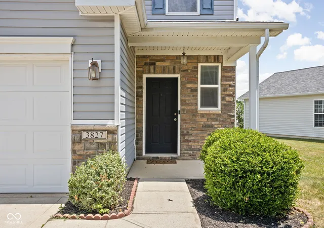 Photo 3 of Single family home for sale at 3827 Dusty Sands Rd, Whitestown, IN 46075 | MLS# 22128648 | Listing updated on 2026-10-05