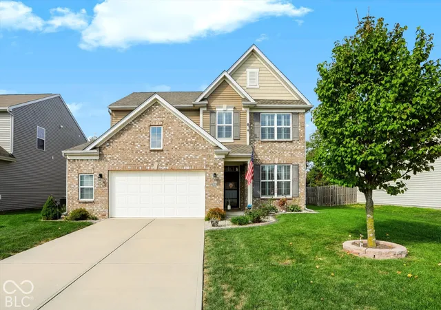 Photo 1 of Single family home for sale at 8444 Welder Pl, Indianapolis, IN 46237 | MLS# 22128656 | Listing updated on 2026-10-02