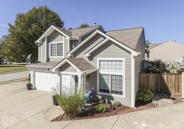 Photo 2 of Single family home for sale at 2293 Grand Fir Dr, Greenwood, IN 46143 | MLS# 22128678 | Listing updated on 2026-10-08