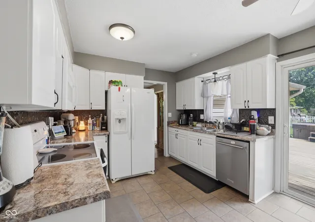 Photo 4 of Single family home for sale at 7152 Eagle Rd, Indianapolis, IN 46278 | MLS# 22128680 | Listing updated on 2026-10-01
