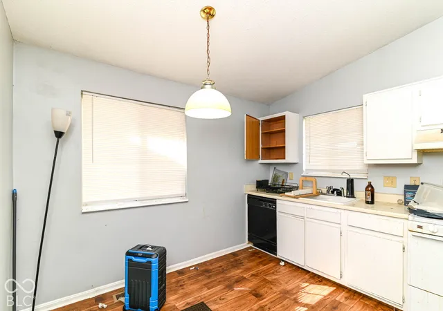 Photo 4 of Sale Pending at 5303 Traditions Dr, Indianapolis, IN 46235 | MLS# 22128681 | Listing updated on 2026-10-01