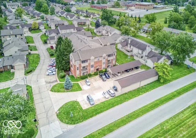 Photo 1 of Condo for sale at 1763 Wellesley #1i, Indianapolis, IN 46219 | MLS# 22128682 | Listing updated on 2026-10-08
