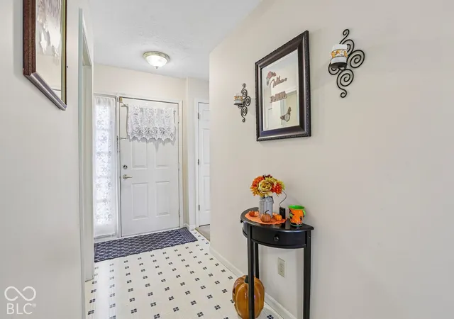 Photo 4 of Single family home for sale at 320 E Quail Wood Ln, Westfield, IN 46074 | MLS# 22128694 | Listing updated on 2026-10-01