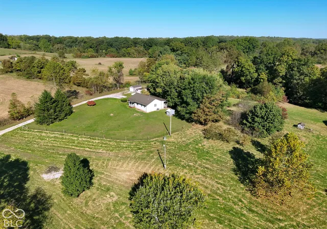 Photo 4 of Single family home for sale at 3333 Patricksburg Rd, Spencer, IN 47460 | MLS# 22128705 | Listing updated on 2026-10-09