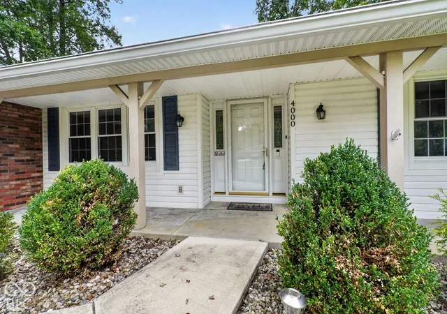 Photo 2 of Sale Pending at 4000 Northwood Ln, Anderson, IN 46012 | MLS# 22128714 | Listing updated on 2026-10-03