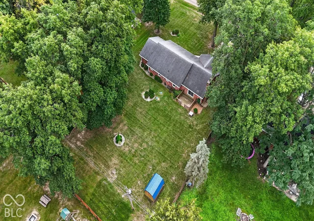 Photo 4 of Sale Pending at 4000 Northwood Ln, Anderson, IN 46012 | MLS# 22128714 | Listing updated on 2026-10-03