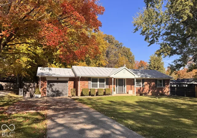 Photo 1 of Single family home for sale at 1404 Orchard Park Dr N, Carmel, IN 46280 | MLS# 22128719 | Listing updated on 2026-10-27