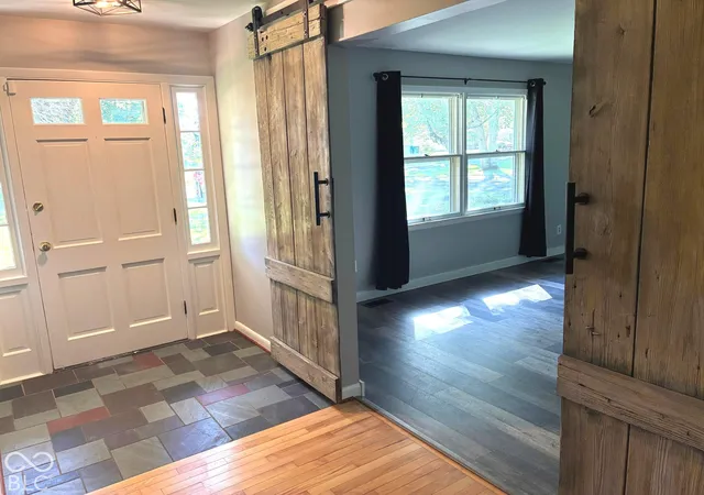 Photo 4 of Single family home for sale at 1404 Orchard Park Dr N, Carmel, IN 46280 | MLS# 22128719 | Listing updated on 2026-10-01