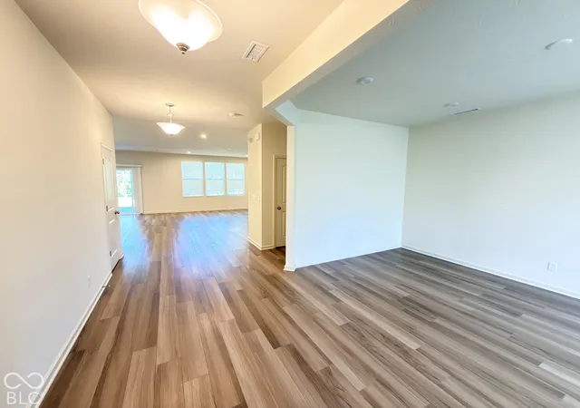 Photo 4 of Single family home for sale at 5370 Lavender Dr, Plainfield, IN 46168 | MLS# 22128720 | Listing updated on 2026-10-01