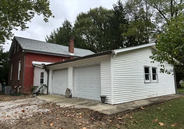 Photo 3 of Single family home for sale at 4630 Iowa St, Clayton, IN 46118 | MLS# 22128745 | Listing updated on 2026-09-29