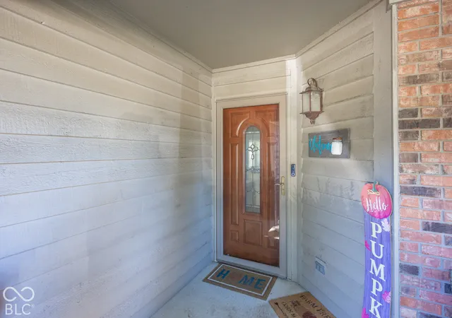 Photo 3 of Sale Pending at 1066 Acadia Ct, Indianapolis, IN 46217 | MLS# 22128766 | Listing updated on 2026-10-01