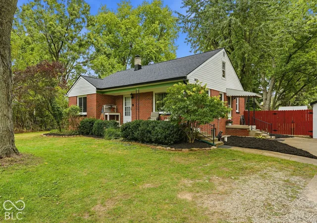Photo 3 of Single family home for sale at 5632 Henderson Dr, Brownsburg, IN 46112 | MLS# 22128775 | Listing updated on 2026-10-03