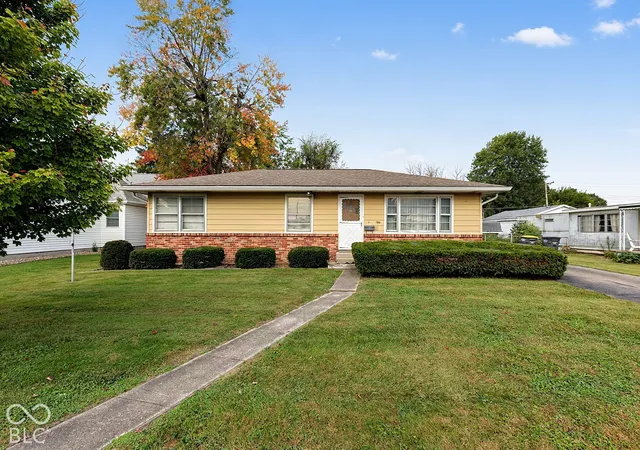 Photo 2 of Sale Pending at 450 Maple St, Tipton, IN 46072 | MLS# 22128779 | Listing updated on 2026-10-06