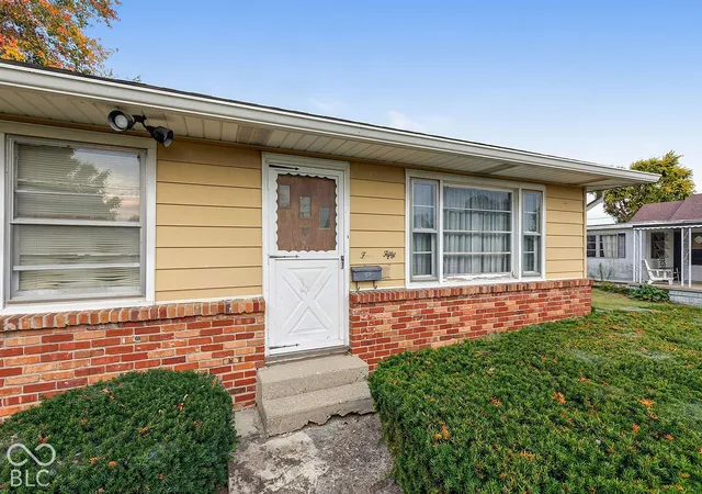 Photo 3 of Sale Pending at 450 Maple St, Tipton, IN 46072 | MLS# 22128779 | Listing updated on 2026-10-06