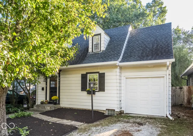 Photo 1 of Single family home for sale at 4917 Evanston Ave, Indianapolis, IN 46205 | MLS# 22128789 | Listing updated on 2026-10-01