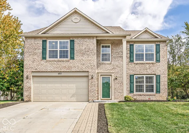 Photo 1 of Sale Pending at 11513 Senie Ln, Carmel, IN 46032 | MLS# 22128791 | Listing updated on 2026-10-21