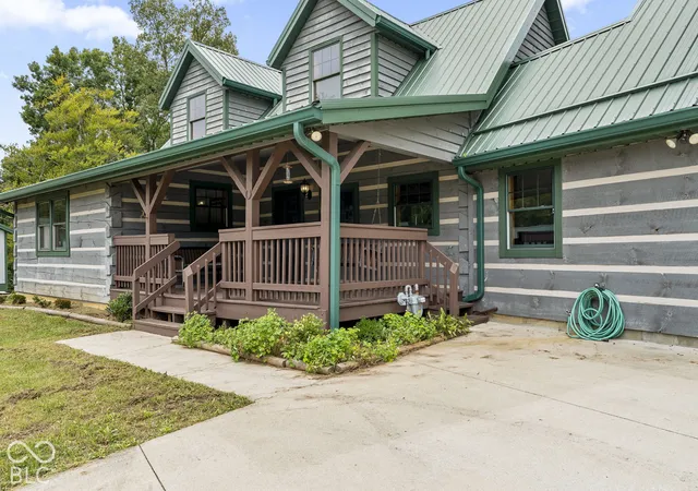 Photo 2 of Single family home for sale at 300 Airway, Nashville, IN 47448 | MLS# 22128794 | Listing updated on 2026-09-30