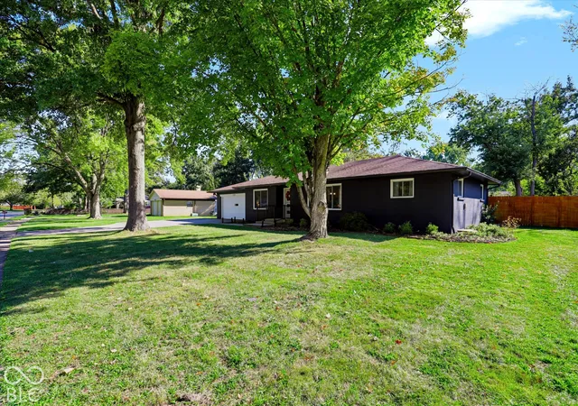 Photo 2 of Single family home for sale at 131 Blairsden Ave, Carmel, IN 46032 | MLS# 22128798 | Listing updated on 2026-10-05