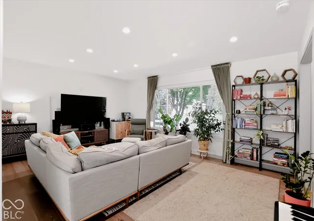 Photo 4 of Single family home for sale at 131 Blairsden Ave, Carmel, IN 46032 | MLS# 22128798 | Listing updated on 2026-10-05