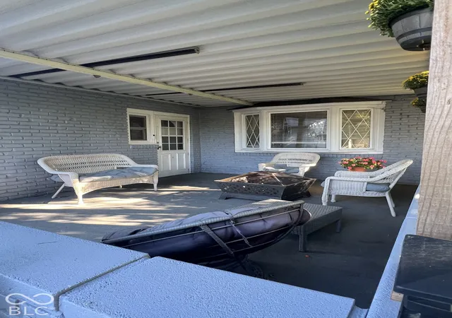 Photo 2 of Single family home for sale at 335 S 25th Avenue, Beech Grove, IN 46107 | MLS# 22128817 | Listing updated on 2026-09-30