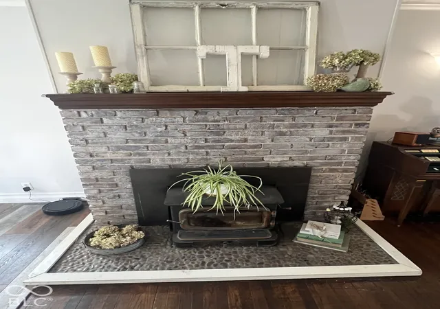 Photo 4 of Single family home for sale at 335 S 25th Avenue, Beech Grove, IN 46107 | MLS# 22128817 | Listing updated on 2026-09-30