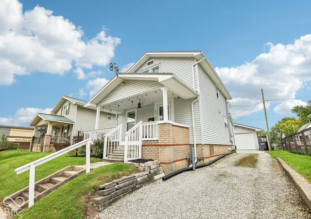 Photo 1 of Single family home for sale at 1003 N Wabash Ave, Kokomo, IN 46901 | MLS# 22128818 | Listing updated on 2026-10-01