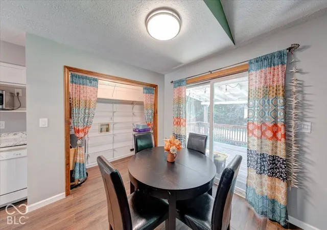 Photo 4 of Single family home for sale at 7950 Ridgegate W Dr, Indianapolis, IN 46268 | MLS# 22128821 | Listing updated on 2026-09-29