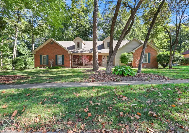 Photo 1 of Single family home for sale at 431 N Timber Trl, Greenwood, IN 46142 | MLS# 22128822 | Listing updated on 2026-09-30