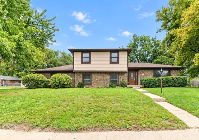 Photo 1 of Single family home for sale at 8129 Burn Ct, Indianapolis, IN 46217 | MLS# 22128826 | Listing updated on 2026-10-01