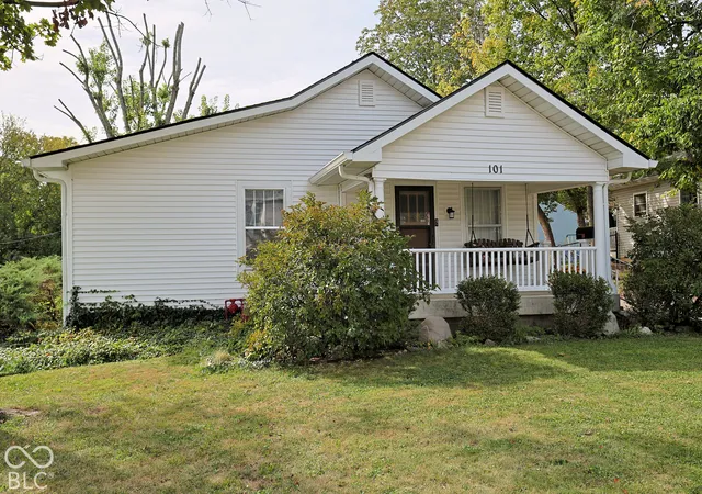 Photo 1 of Single family home for sale at 101 Robinson St, Franklin, IN 46131 | MLS# 22128841 | Listing updated on 2026-10-02