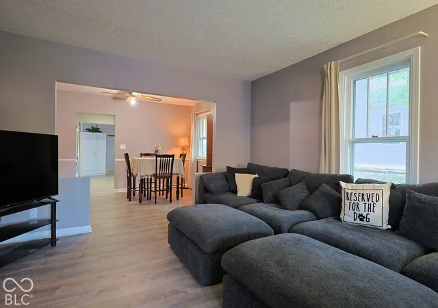 Photo 3 of Single family home for sale at 101 Robinson St, Franklin, IN 46131 | MLS# 22128841 | Listing updated on 2026-10-02