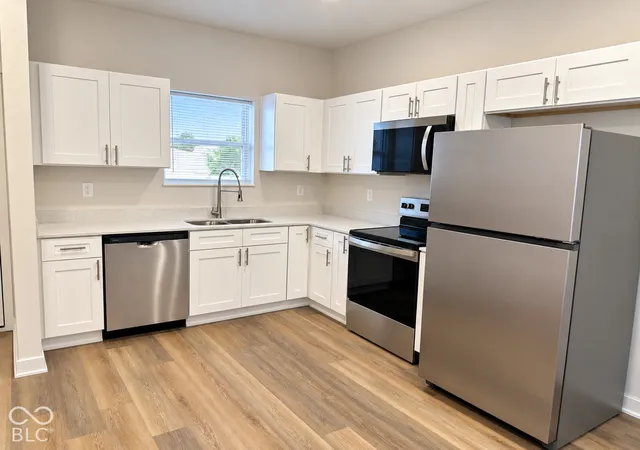 Photo 3 of House for sale at 17 W Arizona St, Indianapolis, IN 46225 | MLS# 22128844 | Listing updated on 2026-10-01
