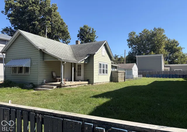 Photo 1 of Sale Pending at 923 Spruce St, Indianapolis, IN 46203 | MLS# 22128847 | Listing updated on 2026-10-06