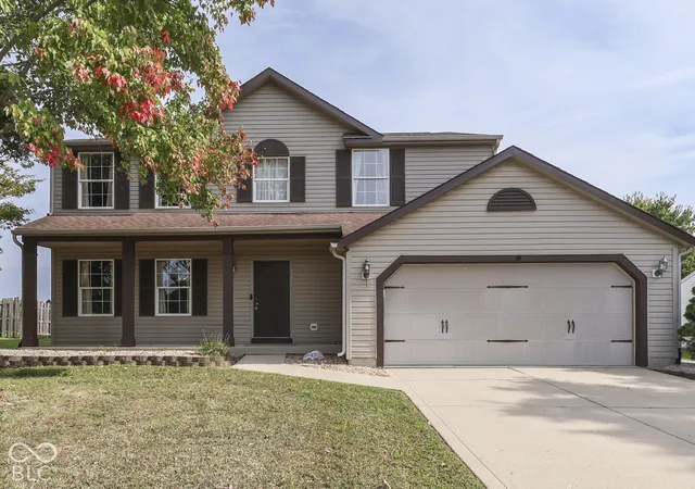 Photo 1 of Single family home for sale at 973 Thornwood Dr, Greenwood, IN 46143 | MLS# 22128850 | Listing updated on 2026-10-05