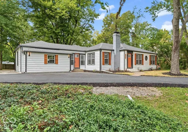 Photo 3 of Single family home for sale at 5924 Allisonville, Indianapolis, IN 46220 | MLS# 22128852 | Listing updated on 2026-10-02